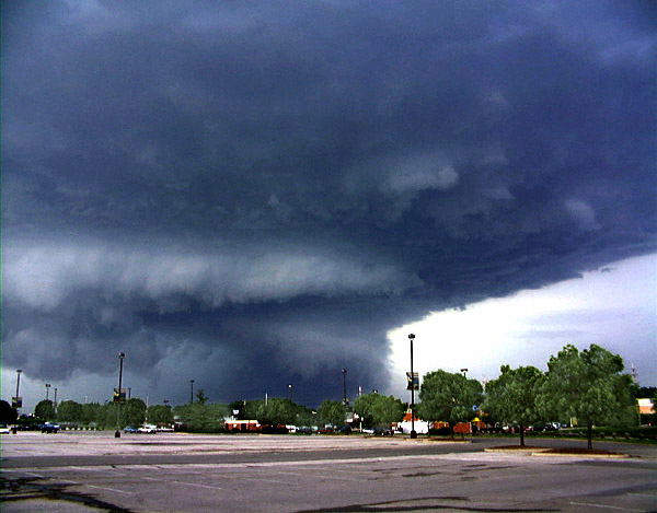 tornado2.jpg
